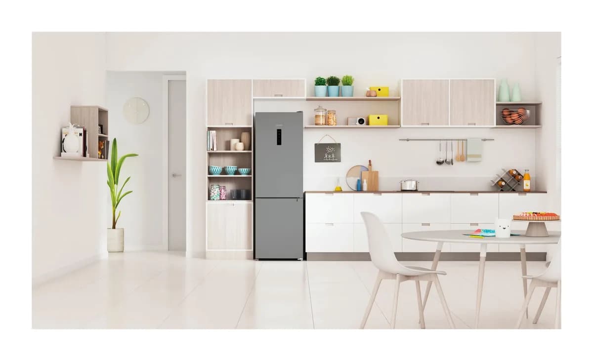 Холодильник с морозильником Indesit ITS 5180 G
