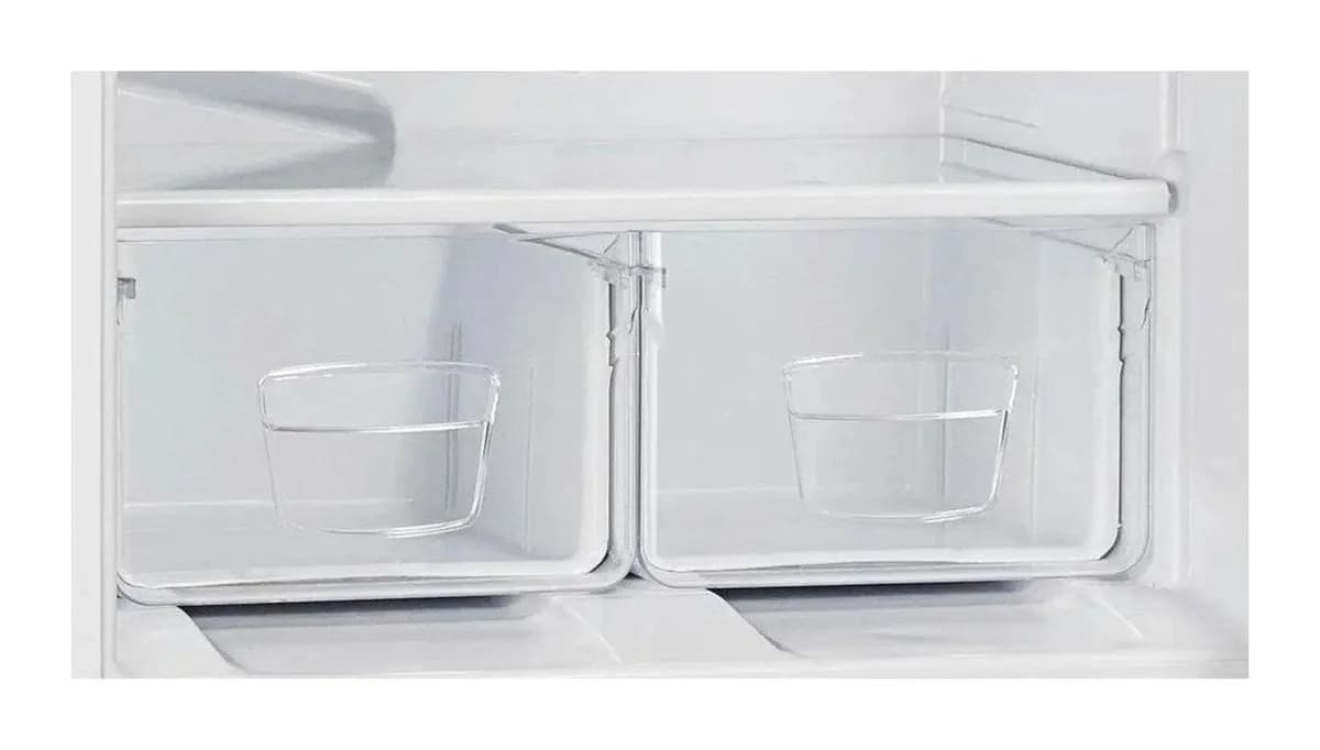 Холодильник с морозильником Indesit ES 18 A