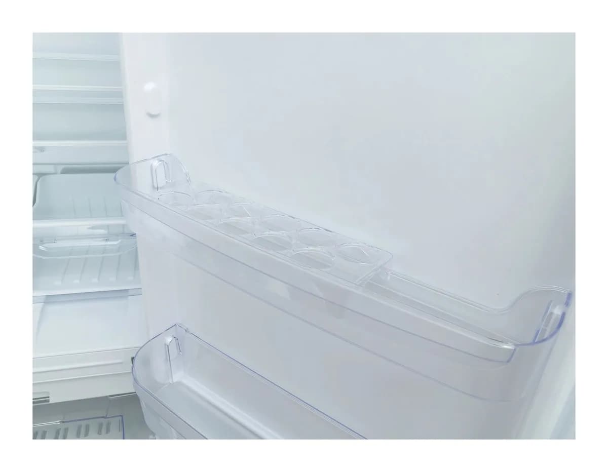 Холодильник с морозильником Indesit ES 20 A