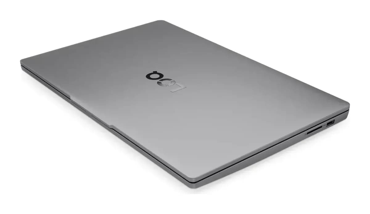 Игровой ноутбук Lenovo LOQ 15ARP10E (83S0007QUE) без ОС