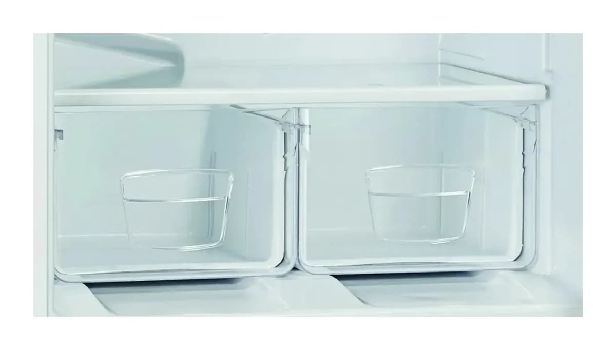 Холодильник с морозильником Indesit ES 16 A