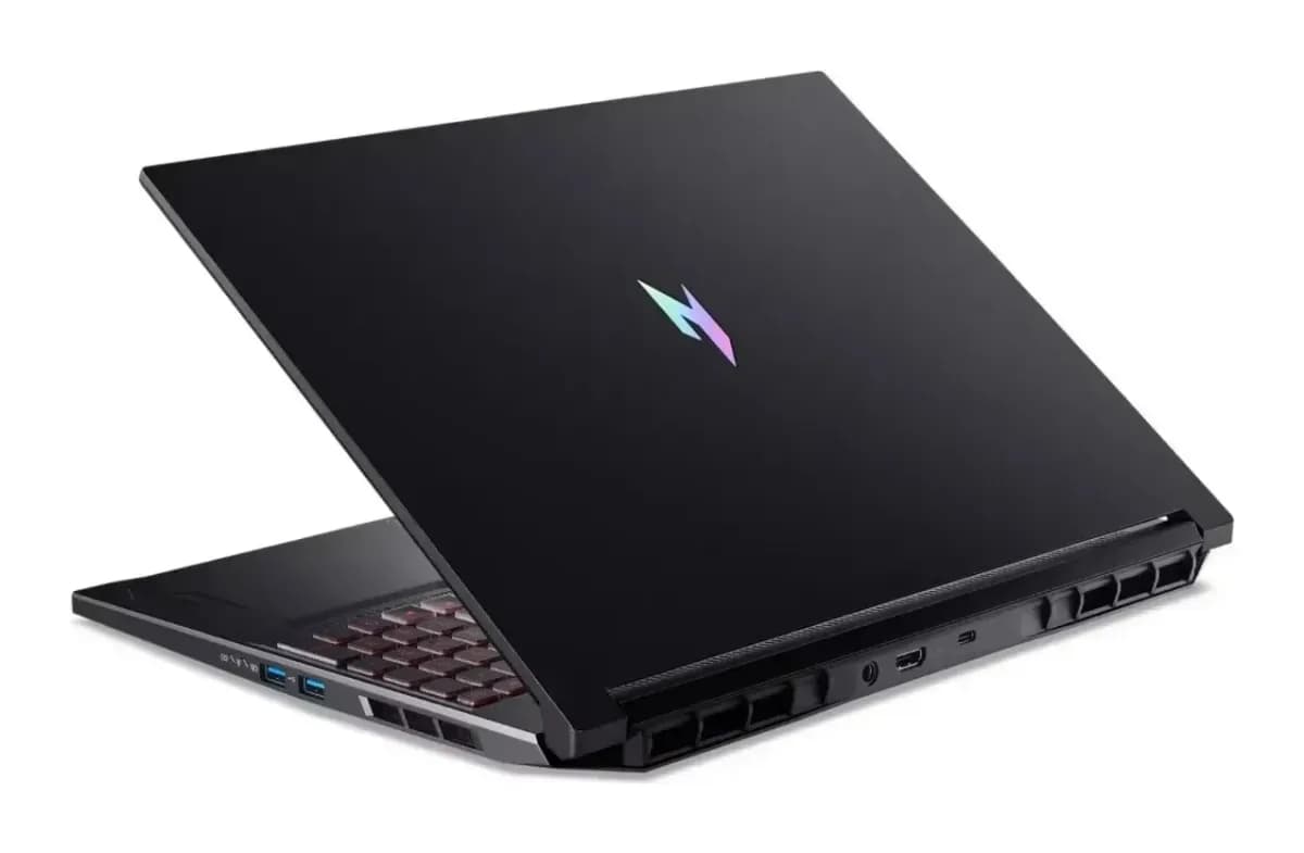 Игровой ноутбук Acer Nitro V 16 ANV16-42-R96P (NH.U2NAA.003)
