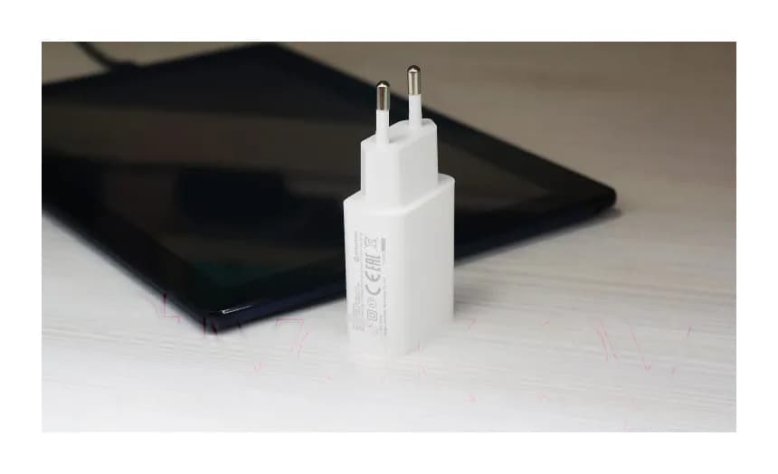 Адаптер питания сетевой Evolution Fast Charge A138 (18W/3A)