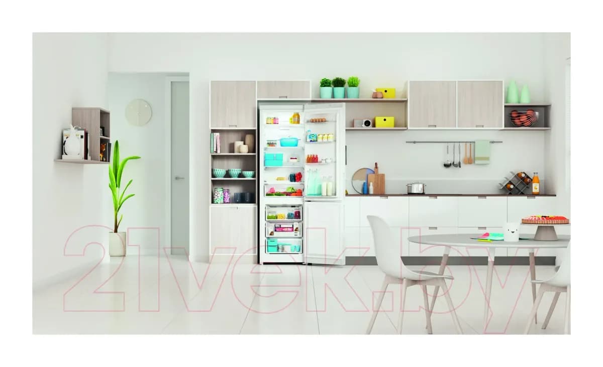 Холодильник с морозильником Indesit ITR 5200 W