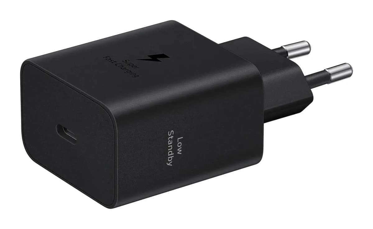 Адаптер питания сетевой Samsung EP-T4511NBEG (черный)