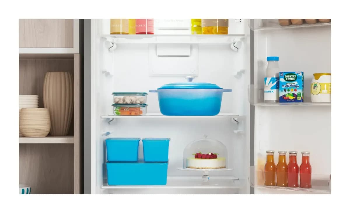 Холодильник с морозильником Indesit ITS 5200 G